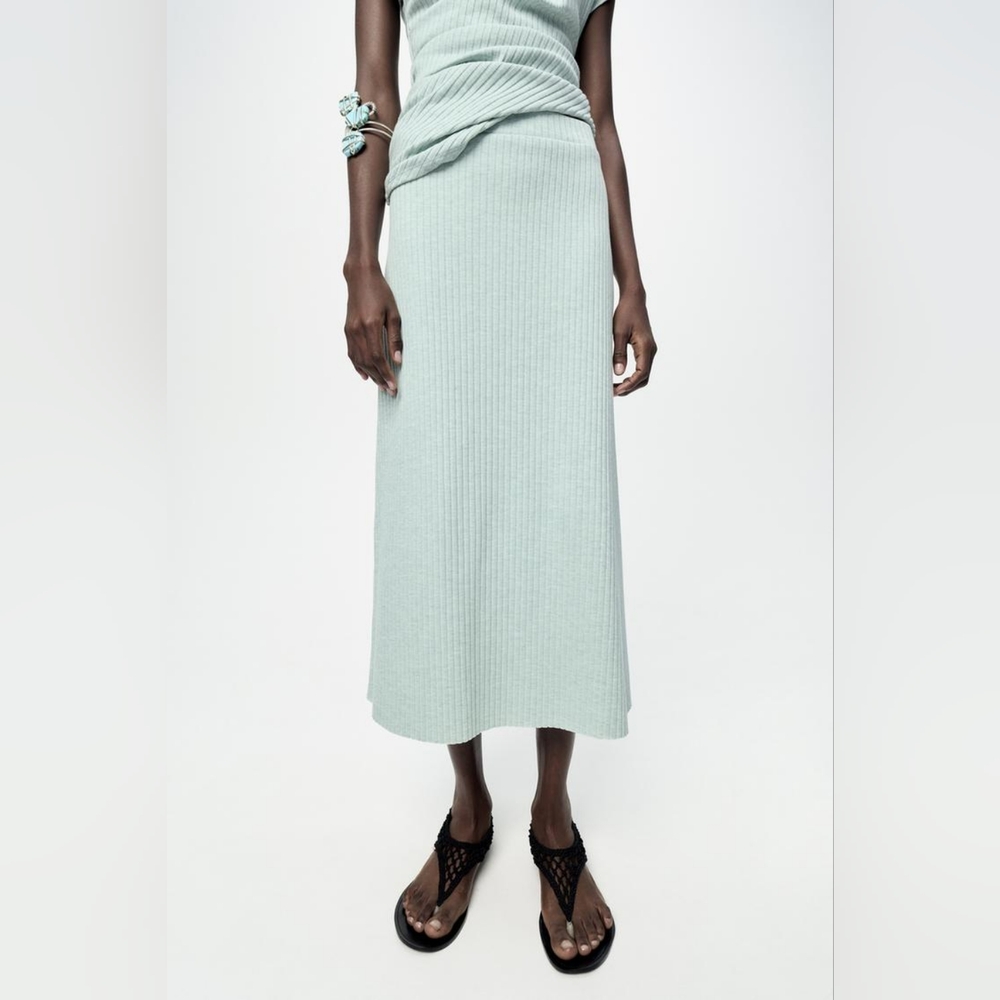 ZARA RIBBED SWING SKIRT